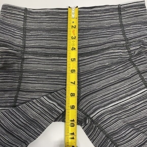 Lululemon Gather & Crow Crop II Capri 6 - Picture 10 of 10